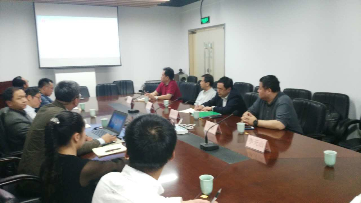 2-李天山向趙振元，白焰匯報北京分院發(fā)展思路.jpg
